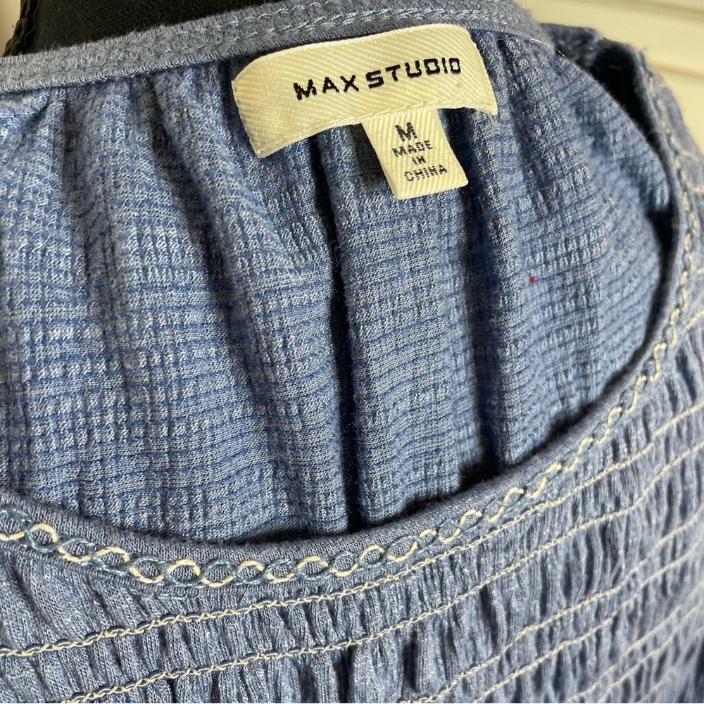 Max Studio Blue Smocked Sleeveless Top - Picture 5 of 7